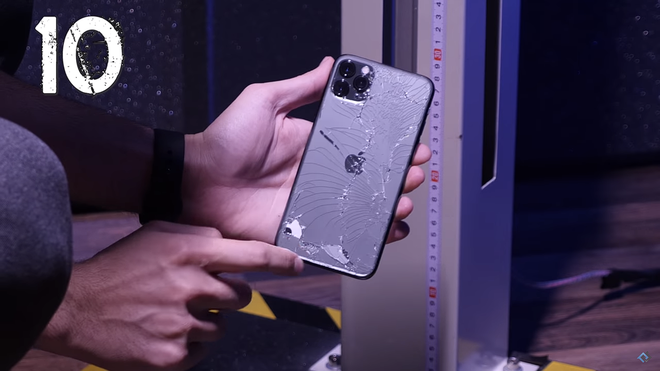 iPhone 11 Pro Max thua tan tác trước Samsung Galaxy Note20 Ultra trong màn tra tấn thử độ bền - phunuduongthoi.vn - Ảnh 10