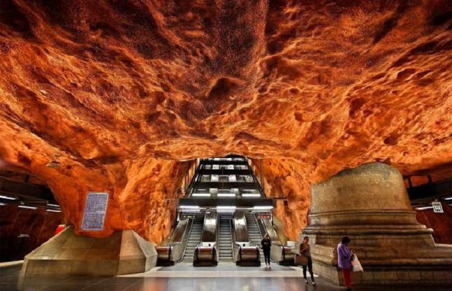 Chiêm ngưỡng 9 ga tàu điện ngầm đẹp nhất thế giới: Lộng lẫy không thua gì bảo tàng nghệ thuật - Ảnh 5.