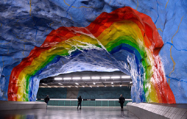 Chiêm ngưỡng 9 ga tàu điện ngầm đẹp nhất thế giới: Lộng lẫy không thua gì bảo tàng nghệ thuật  - Ảnh 6.