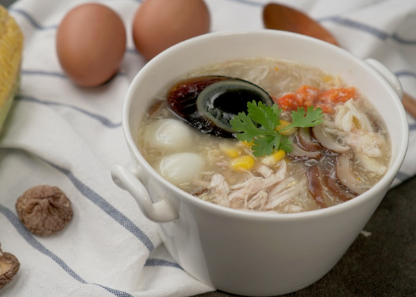 Tuyệt chiêu nấu súp cua ngon với độ sánh tuyệt đối mà cách làm cực kì đơn giản - phunuduongthoi.vn - 7