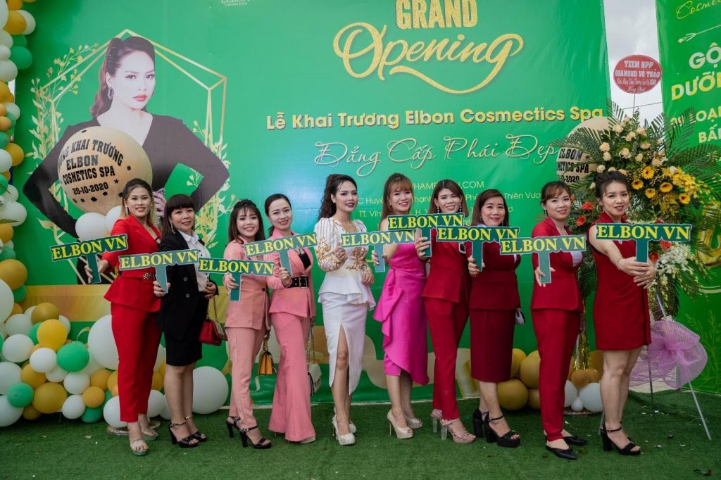 Minh Luân làm náo loạn sự kiện khai trương Elbon Comestics Spa - phunuduongthoi.vn - ảnh 4