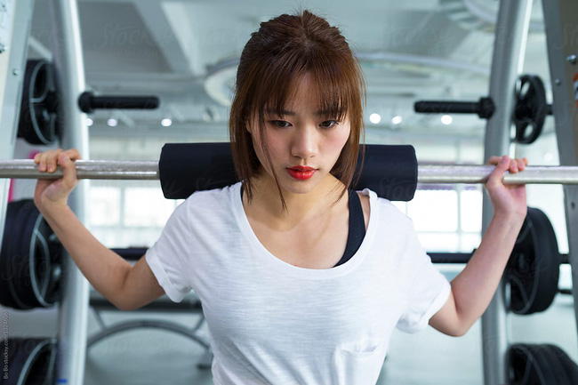 Lót dạ bằng loại sinh tố này trước khi đến phòng tập gym, tốc độ đốt mỡ giảm cân của chị em sẽ được gia tăng đáng kể - Ảnh 1. Muốn đốt mỡ nhanh chóng, chị em nên lót dạ bằng loại sinh tố giảm cân này trước khi đến phòng gym phunuduongthoi.vn - Ảnh 1.