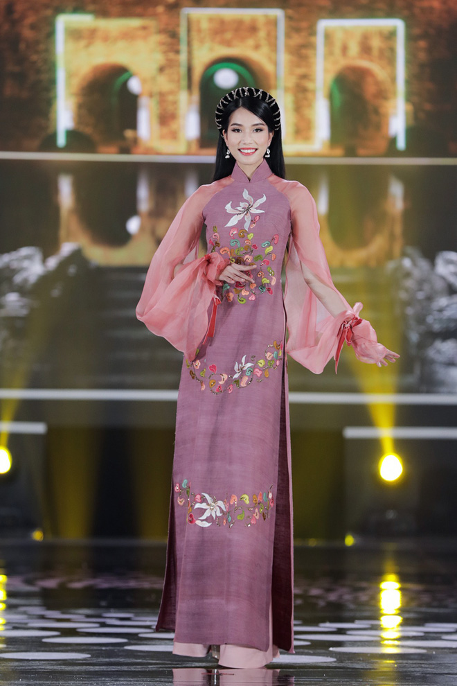 Đọ thành tích top 3 Hoa hậu Việt Nam 2020: Á hậu 1 “vượt mặt” cả Hoa hậu lẫn Á hậu 2 - Ảnh 2.