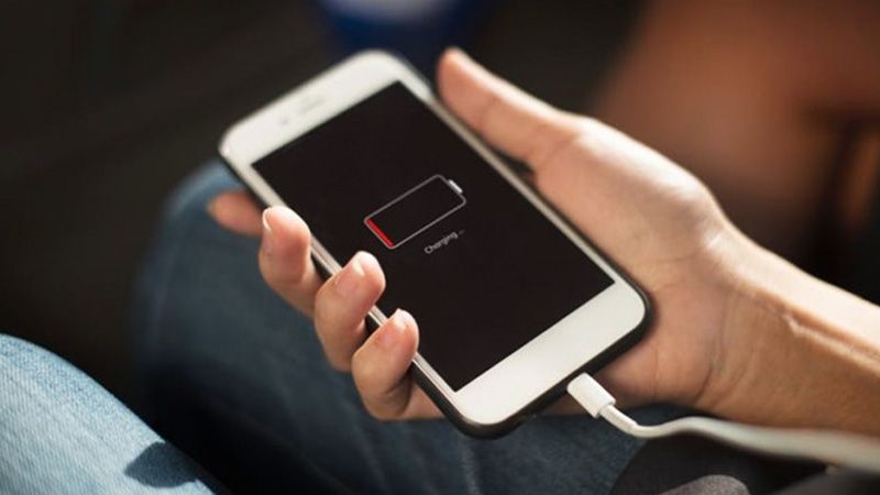 Apple chính thức trả lời : "Có nên sạc pin iPhone qua đêm hay không?" - ảnh 3