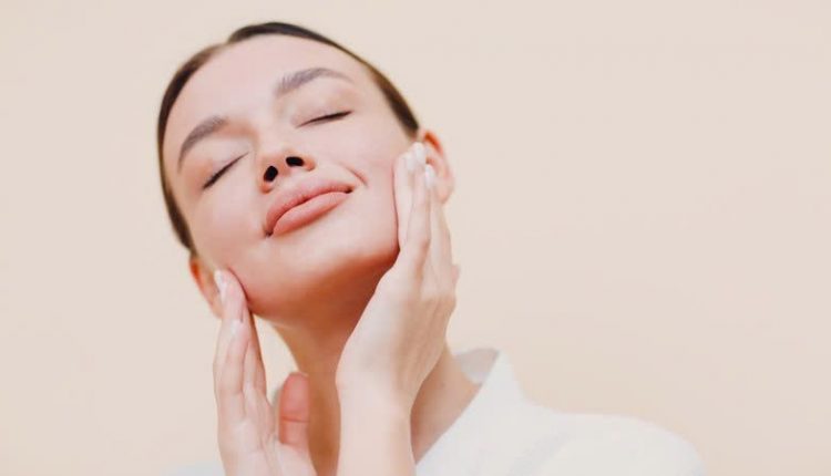 4-cach-duy-tri-moi-ngay-de-cai-thien-da-san-chac-hon-2